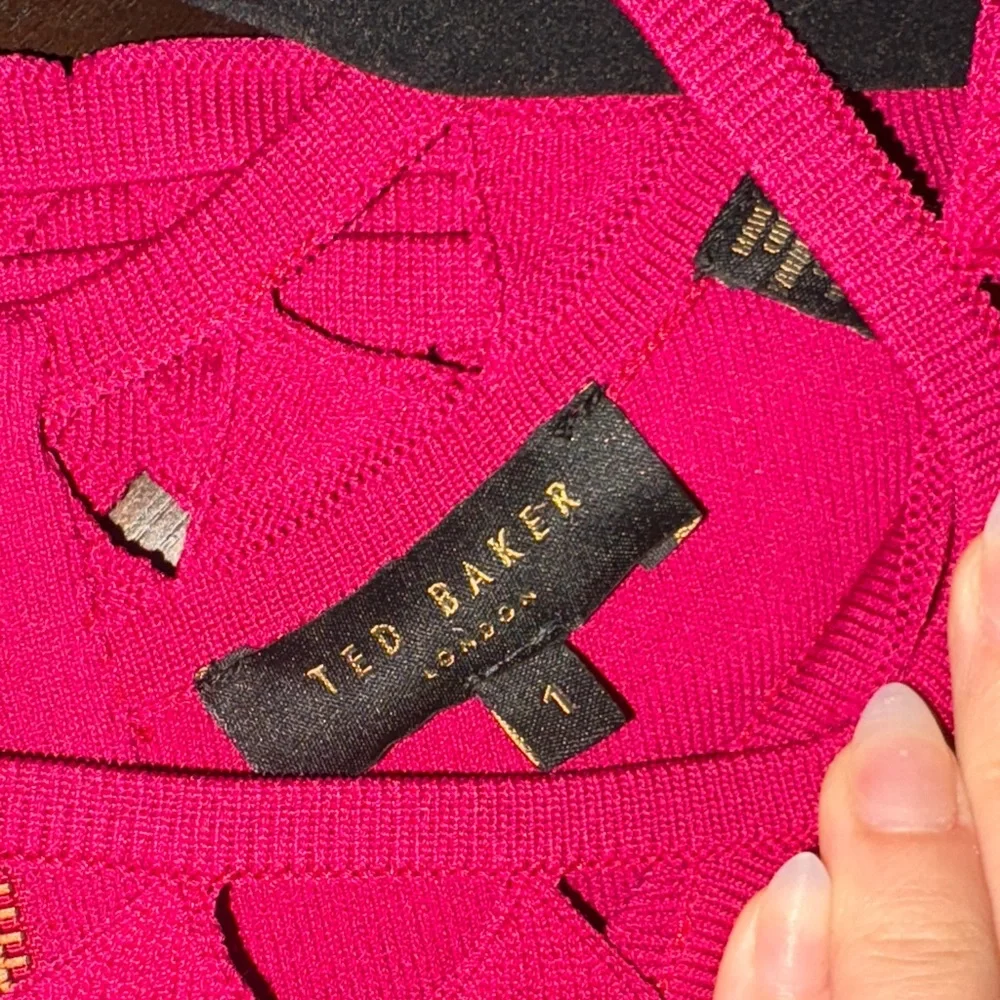 Gorgeous Ted Baker dress 1. - Picture 7 of 10